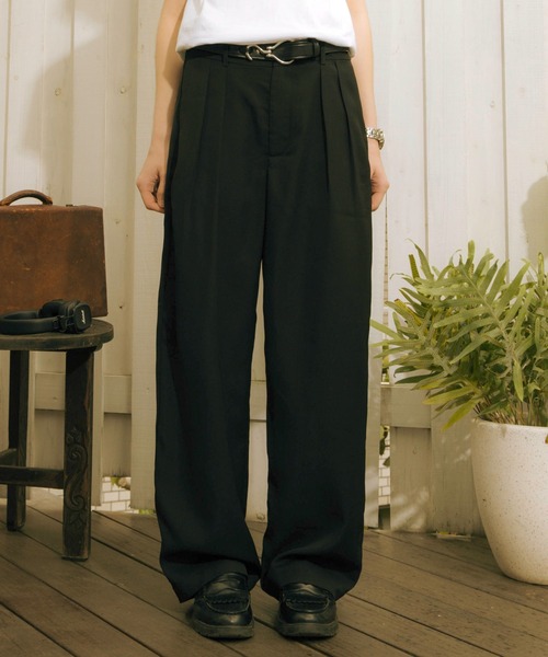 Zooodle（ズードル）の「Pleated wide slacks - タックワイドスラックス -（スラックス・メンズ・ネイビー/ブラック・MEDIUM/LARGE）」の2枚目の写真