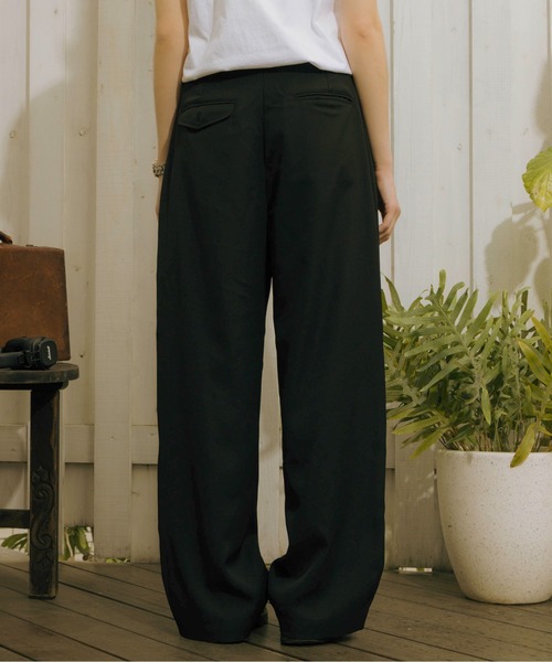 Zooodle（ズードル）の「Pleated wide slacks - タックワイドスラックス -（スラックス・メンズ・ネイビー/ブラック・MEDIUM/LARGE）」の7枚目の写真