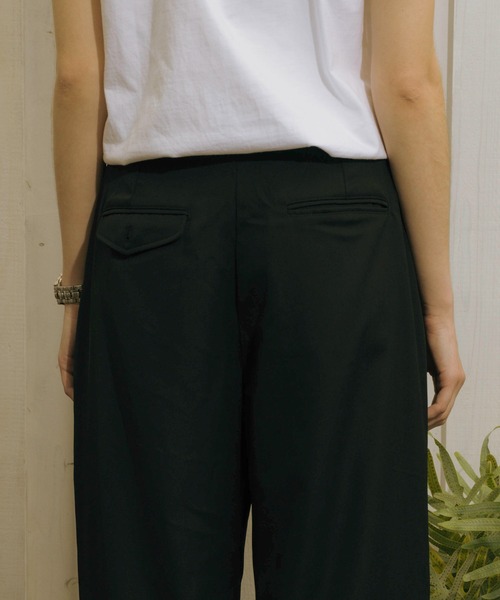 Zooodle（ズードル）の「Pleated wide slacks - タックワイドスラックス -（スラックス・メンズ・ネイビー/ブラック・MEDIUM/LARGE）」の8枚目の写真