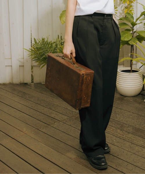 Zooodle（ズードル）の「Pleated wide slacks - タックワイドスラックス -（スラックス・メンズ・ネイビー/ブラック・MEDIUM/LARGE）」の6枚目の写真