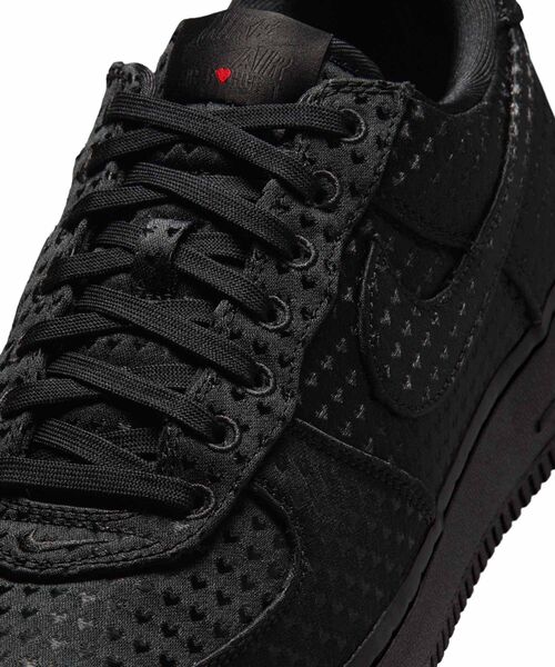 NIKE(ナイキ)の「ナイキ エア フォース 1 レトロ メンズシューズ / Nike Air Force 1 Retro Men's Shoes IB6836-001 Black(スニーカー・メンズ・ブラック・30/29.5/29/28.5/28/27.5/27/26.5/26/25.5/25/24.5/24)」の7枚目の写真