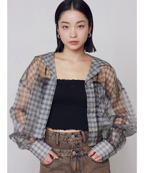 EMODA（エモダ）の「エアリーショートシャツ（シャツ/ブラウス・レディース・ブラック/アイボリー/グレー/ベージュ・FREE）」の4枚目の写真