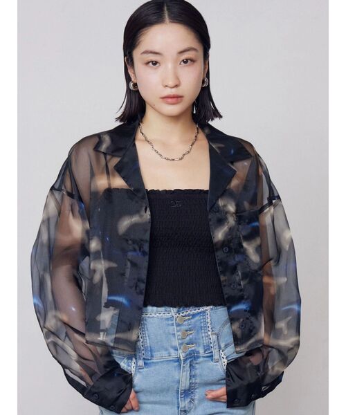 EMODA（エモダ）の「エアリーショートシャツ（シャツ/ブラウス・レディース・ブラック/アイボリー/グレー/ベージュ・FREE）」の5枚目の写真