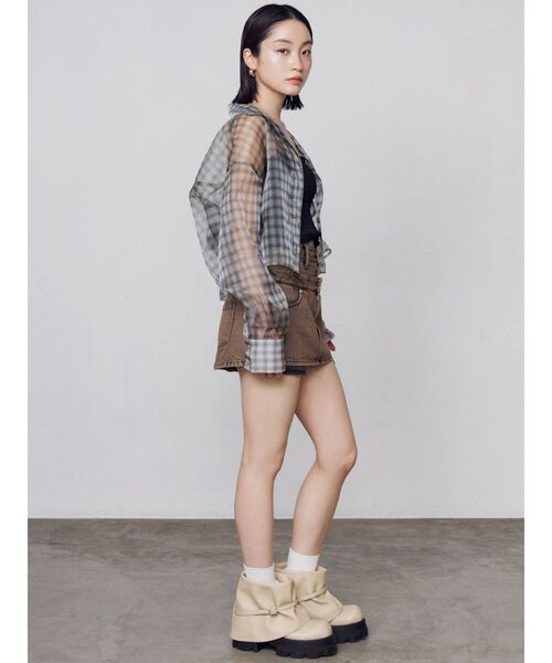 EMODA（エモダ）の「エアリーショートシャツ（シャツ/ブラウス・レディース・ブラック/アイボリー/グレー/ベージュ・FREE）」の19枚目の写真