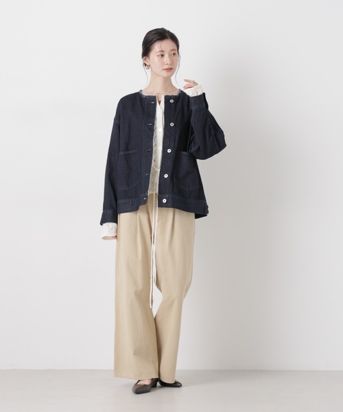 NANO universe（ナノユニバース）の「ノーカラーデニムジャケット（デニムジャケット・レディース・ライトブルー/ダークネイビー/ネイビー・FREE）」の20枚目の写真