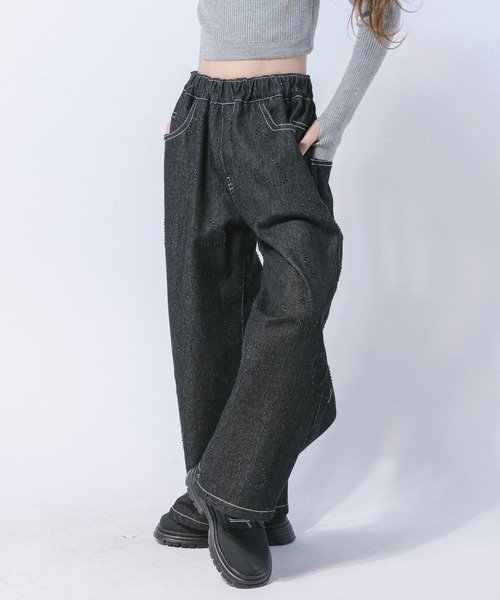 URBAN CHERRY（アーバンチェリー）の「ハートフリンジストレートデニムパンツ（デニムパンツ・キッズ・ブラック/ブルー/ライトブルー・140cm/130cm/120cm/150cm/110cm）」の2枚目の写真
