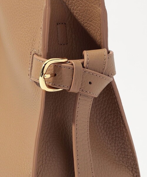 VIOLAd'ORO(ヴィオラドーロ)の「VIOLAd'ORO TRERO サイドベルト トートバッグ(トートバッグ・レディース・ベージュ/ブラック・FREE)」の8枚目の写真