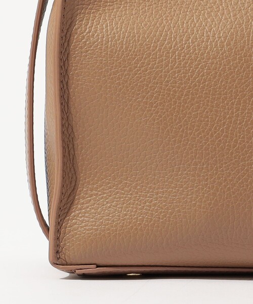 VIOLAd'ORO(ヴィオラドーロ)の「VIOLAd'ORO TRERO サイドベルト トートバッグ(トートバッグ・レディース・ベージュ/ブラック・FREE)」の10枚目の写真