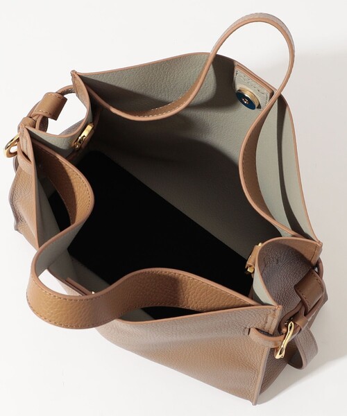 VIOLAd'ORO(ヴィオラドーロ)の「VIOLAd'ORO TRERO サイドベルト トートバッグ(トートバッグ・レディース・ベージュ/ブラック・FREE)」の11枚目の写真