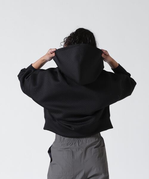 ROBES&CONFECTIONS(ローブスコンフェクションズ)の「Robes & Confections(ローブス&コンフェクションズ)別注パンチングパーカー(パーカー・レディース・グレー/ブラック/ホワイト・1)」の13枚目の写真