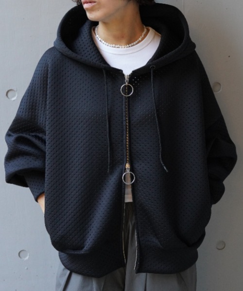 ROBES&CONFECTIONS(ローブスコンフェクションズ)の「Robes & Confections(ローブス&コンフェクションズ)別注パンチングパーカー(パーカー・レディース・グレー/ブラック/ホワイト・1)」の10枚目の写真