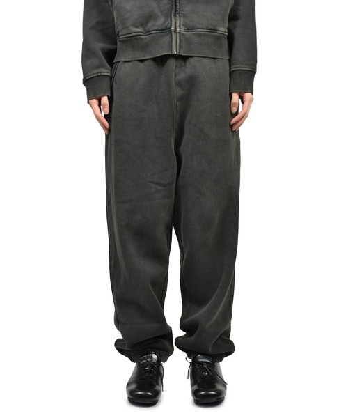 entire studios(エンタイアスタジオ)の「STANDARD SWEAT(スウェット・メンズ・ブラック/グレー/ライトブラック・X-SMALL/SMALL/LARGE/MEDIUM)」の3枚目の写真