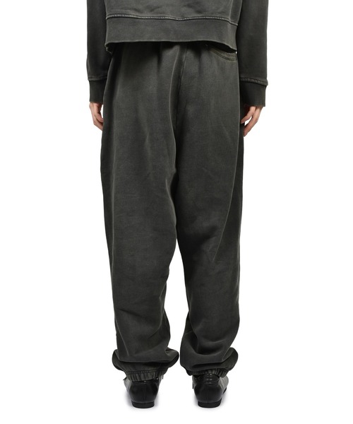 entire studios(エンタイアスタジオ)の「STANDARD SWEAT(スウェット・メンズ・ブラック/グレー/ライトブラック・X-SMALL/SMALL/LARGE/MEDIUM)」の5枚目の写真