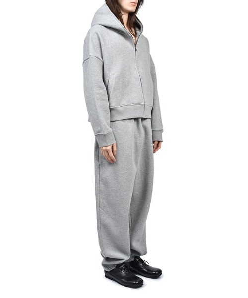 entire studios(エンタイアスタジオ)の「STANDARD SWEAT(スウェット・メンズ・ブラック/グレー/ライトブラック・X-SMALL/SMALL/LARGE/MEDIUM)」の13枚目の写真