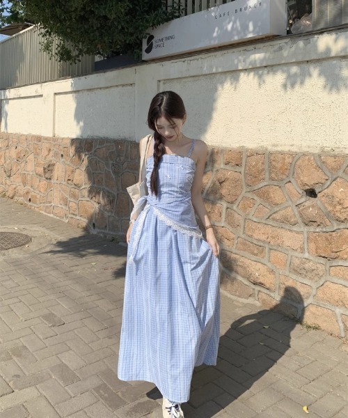 Ritzy(リッツィー)の「スカーフ付き ロング丈 チェック柄 ワンピース(ワンピース・レディース・ブルー・M/S/L)」の8枚目の写真