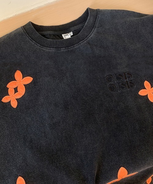 Dalfwin(ダールフィン)の「韓国ファッション OISISフェイクレザーフラワーパッチデザイン半袖Tシャツ(Tシャツ/カットソー・レディース・ブラック/グレー・FREE)」の17枚目の写真