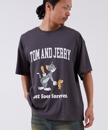 tom&hawk（トムアンドホーク）の「【TOM&JERRY】プリント 半袖Tシャツ（Tシャツ/カットソー）」