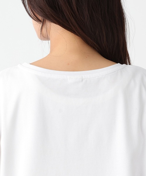 Elura（エルーラ）の「≪接触冷感・汗ジミ軽減≫サマ見えロゴTシャツ/666208（Tシャツ/カットソー・レディース・ホワイト/ダークブラウン/グレイッシュベージュ・FREE）」の11枚目の写真