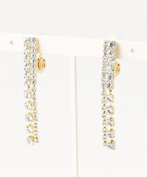 FUNALIVE(ファンアライブ)の「【ROOM.THE.ROOM】Rhinestone chain earrings(イヤリング)(イヤリング・レディース・シルバー/ゴールド・FREE)」の4枚目の写真