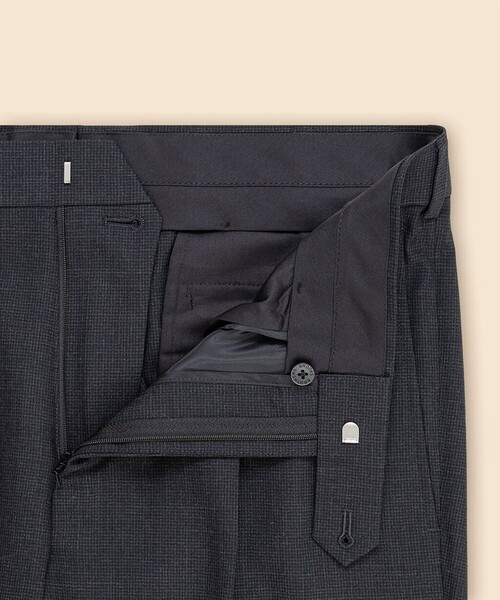 BROOKS BROTHERS(ブルックスブラザーズ)の「Brooks Brothers Explorer ウール ハイツイスト ハウンドトゥース 段返り3釦スーツ TOKYO model(セットアップ・メンズ・チャコール・37SHT/38SHT/39SHT/40SHT/42SHT/36SHT)」の8枚目の写真
