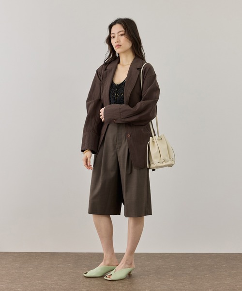 ADAM ET ROPE'(アダムエロペ)の「【一部WEB限定カラー】シャツジャケット(テーラードジャケット・レディース・ブラック/ダークブラウン/オフホワイト・36/38)」の8枚目の写真