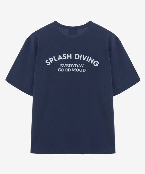 MINDBRIDGE（マインドブリッジ）の「[コリンズ]ドゥグッド_レタリングバックポイントオーバーサイズTシャツ - 2カラー（Tシャツ/カットソー・メンズ・ダークブルー/ブルー・95/100/105/110）」の6枚目の写真