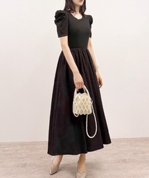 【美シルエットで魅せる、大人の韓国ワンピ】パフスリロングワンピ