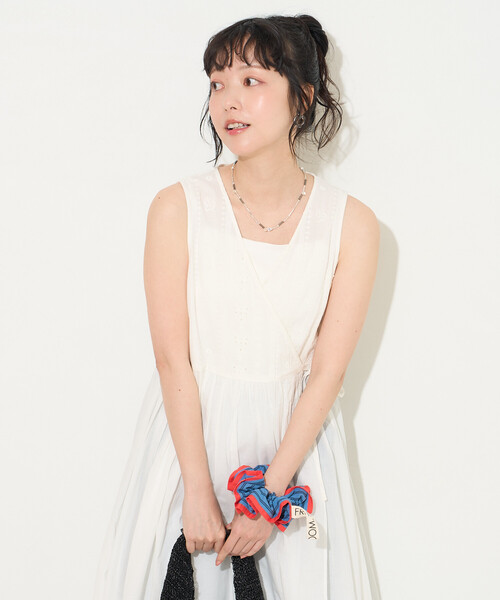FREAK'S STORE(フリークスストア)の「インドボイル カシュクール 同色刺繍 ノースリワンピース(ワンピース・レディース・ブラック/オフホワイト/マスタード・フリ-)」の13枚目の写真
