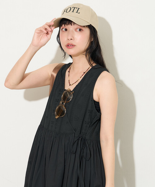 FREAK'S STORE(フリークスストア)の「インドボイル カシュクール 同色刺繍 ノースリワンピース(ワンピース・レディース・ブラック/オフホワイト/マスタード・フリ-)」の17枚目の写真