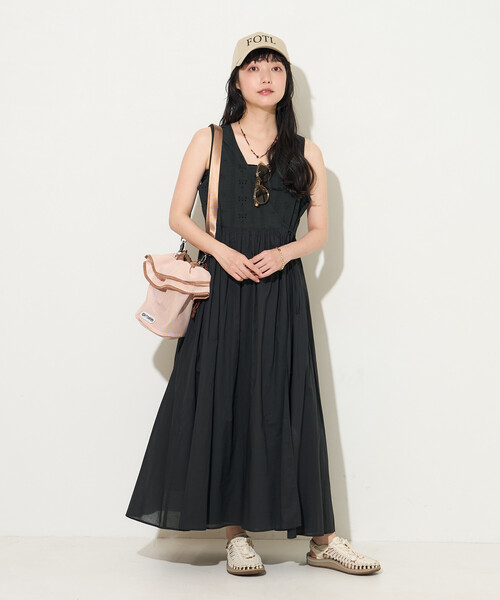 FREAK'S STORE(フリークスストア)の「インドボイル カシュクール 同色刺繍 ノースリワンピース(ワンピース・レディース・ブラック/オフホワイト/マスタード・フリ-)」の21枚目の写真