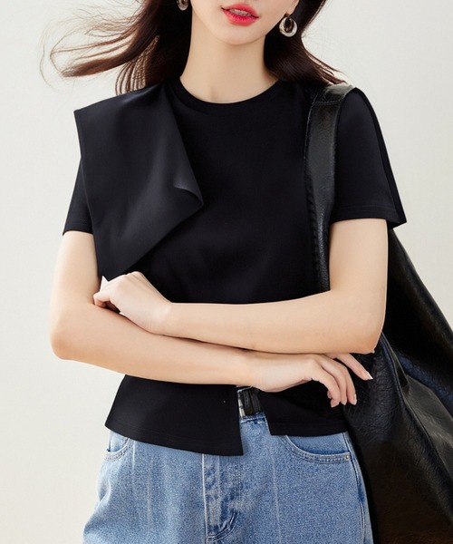 AMAJI(アマジ)の「アシンメトリー切替 レイヤー風 半袖 クルーネック フロントスリット トップス(Tシャツ/カットソー・レディース・ブラック・X-LARGE/LARGE/MEDIUM/SMALL)」の3枚目の写真