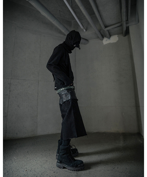 ROARINGRAD（ロアリングラド）の「レイヤードカーボンバermudaデニムパンツブラック（デニムパンツ・レディース・その他・LARGE/MEDIUM）」の18枚目の写真