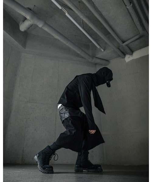 ROARINGRAD（ロアリングラド）の「レイヤードカーボンバermudaデニムパンツブラック（デニムパンツ・レディース・その他・LARGE/MEDIUM）」の21枚目の写真