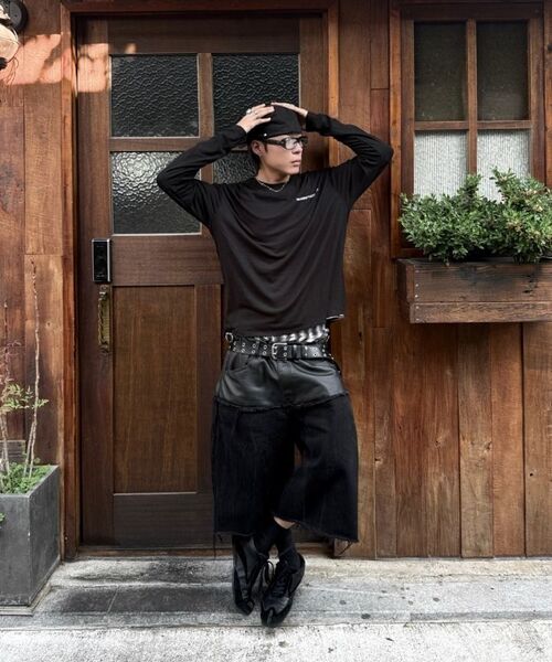 ROARINGRAD（ロアリングラド）の「レイヤードカーボンバermudaデニムパンツブラック（デニムパンツ・レディース・その他・LARGE/MEDIUM）」の3枚目の写真
