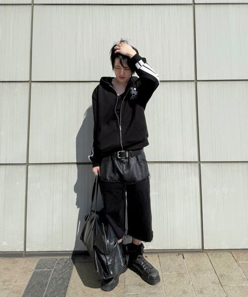 ROARINGRAD（ロアリングラド）の「レイヤードカーボンバermudaデニムパンツブラック（デニムパンツ・レディース・その他・LARGE/MEDIUM）」の8枚目の写真