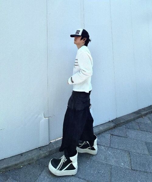 ROARINGRAD（ロアリングラド）の「レイヤードカーボンバermudaデニムパンツブラック（デニムパンツ・レディース・その他・LARGE/MEDIUM）」の12枚目の写真