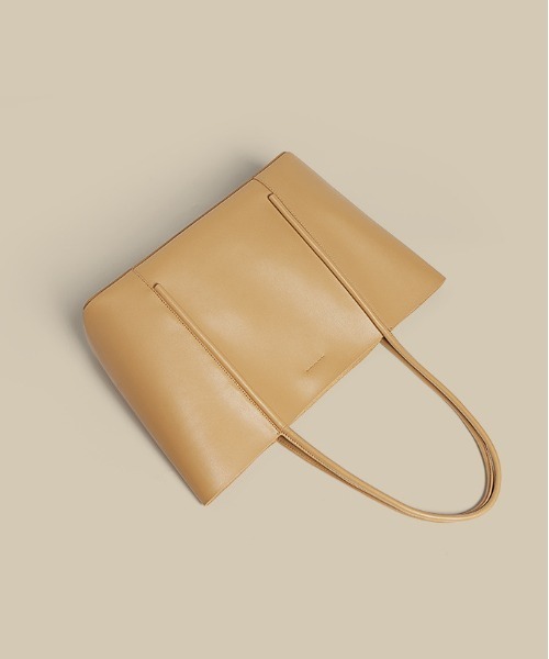 NiiNa(ニーナ)の「【 NiiNa / ニーナ 】高品質牛革 大容量 レザートートバッグ(トートバッグ・レディース・ブラウン/キャメル/ベージュ・FREE)」の13枚目の写真