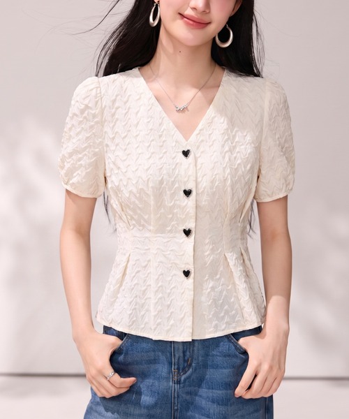 AMAJI(アマジ)の「Vネック パフスリーブ シフォンブラウス(シャツ/ブラウス・レディース・ホワイト・SMALL/MEDIUM/LARGE/X-LARGE)」の3枚目の写真