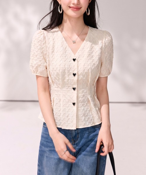 AMAJI(アマジ)の「Vネック パフスリーブ シフォンブラウス(シャツ/ブラウス・レディース・ホワイト・SMALL/MEDIUM/LARGE/X-LARGE)」の2枚目の写真