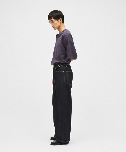 JOURNAL STANDARD(ジャーナルスタンダード)の「シルケット 2ボタン ヘンリネック Tシャツ(Tシャツ/カットソー・メンズ・ブラック/ホワイト/ブラック系その他/コバルトブルー/ベージュ系その他・MEDIUM/LARGE)」の7枚目の写真