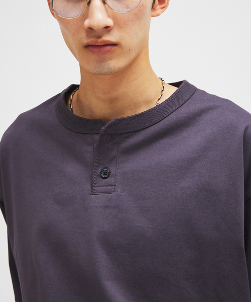 JOURNAL STANDARD(ジャーナルスタンダード)の「シルケット 2ボタン ヘンリネック Tシャツ(Tシャツ/カットソー・メンズ・ブラック/ホワイト/ブラック系その他/コバルトブルー/ベージュ系その他・MEDIUM/LARGE)」の14枚目の写真