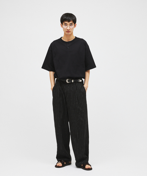 JOURNAL STANDARD(ジャーナルスタンダード)の「シルケット 2ボタン ヘンリネック Tシャツ(Tシャツ/カットソー・メンズ・ブラック/ホワイト/ブラック系その他/コバルトブルー/ベージュ系その他・MEDIUM/LARGE)」の20枚目の写真