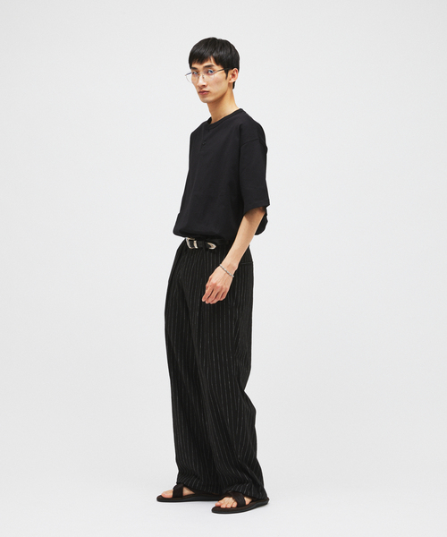 JOURNAL STANDARD(ジャーナルスタンダード)の「シルケット 2ボタン ヘンリネック Tシャツ(Tシャツ/カットソー・メンズ・ブラック/ホワイト/ブラック系その他/コバルトブルー/ベージュ系その他・MEDIUM/LARGE)」の21枚目の写真