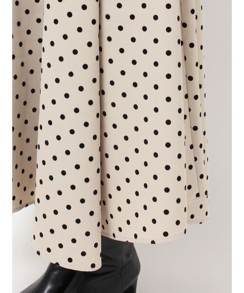 LAGUNAMOON（ラグナムーン）の「ドットアシメフレアスカート（スカート・レディース・ベージュ/ブラウン・SMALL/MEDIUM）」の9枚目の写真