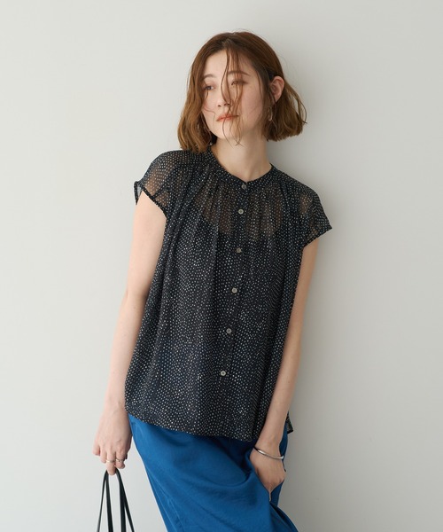 YECCA VECCA（イェッカヴェッカ）の「シアードット柄ブラウス（シャツ/ブラウス・レディース・ブラック/オフホワイト・FREE）」の15枚目の写真