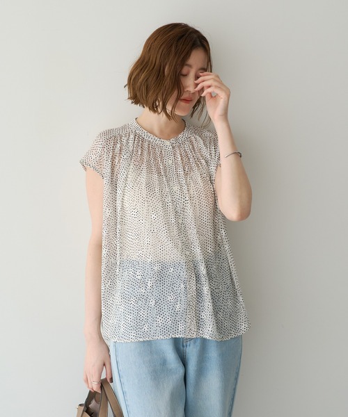 YECCA VECCA（イェッカヴェッカ）の「シアードット柄ブラウス（シャツ/ブラウス・レディース・ブラック/オフホワイト・FREE）」の4枚目の写真