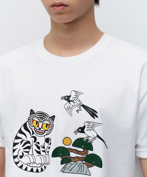 MUSINSA STANDARD（ムシンサスタンダード）の「[K-スビニア] カチトラTシャツ [ホワイト]（Tシャツ/カットソー・メンズ・その他・MEDIUM/LARGE/X-LARGE/2XL）」の4枚目の写真