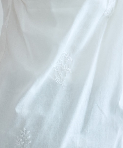 &. NOSTALGIA(アンドドットノスタルジア)の「刺繍ギャザーノースリチュニックワンピース(ワンピース・レディース・ブラック/アイボリー・FREE)」の10枚目の写真