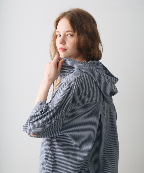 Crisp(クリスプ)の「stripe hoodie shirt / ストライプフーディーシャツ(シャツ/ブラウス・レディース・アイボリー/グレー・FREE)」の8枚目の写真