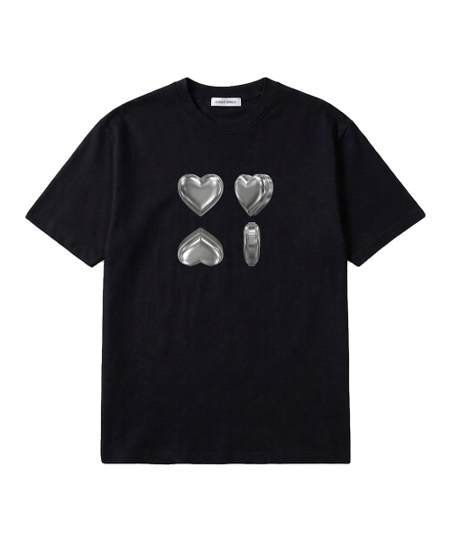 ARIGHTANGLE(アライトアングル)の「SILVER HEART LOOSE TEE(2 COLOR)(Tシャツ/カットソー・レディース・ホワイト/ブラック・FREE)」の3枚目の写真